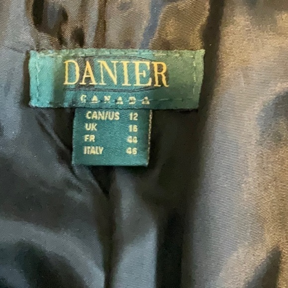 Danier Leather Pants in Size 12 - Picture 3 of 4